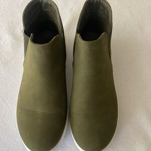 Bella Marie Olive Green Sneakers